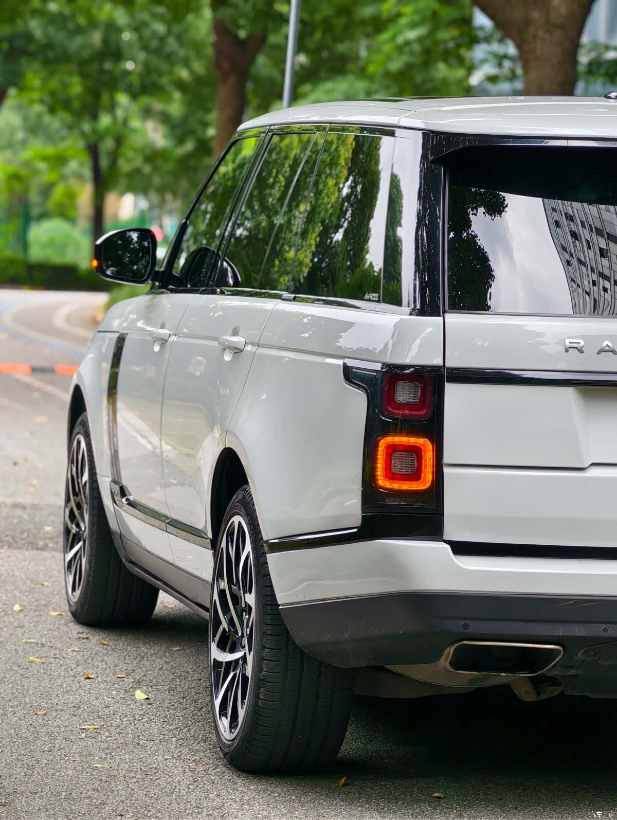Land Rover Range Rover, 2015 10