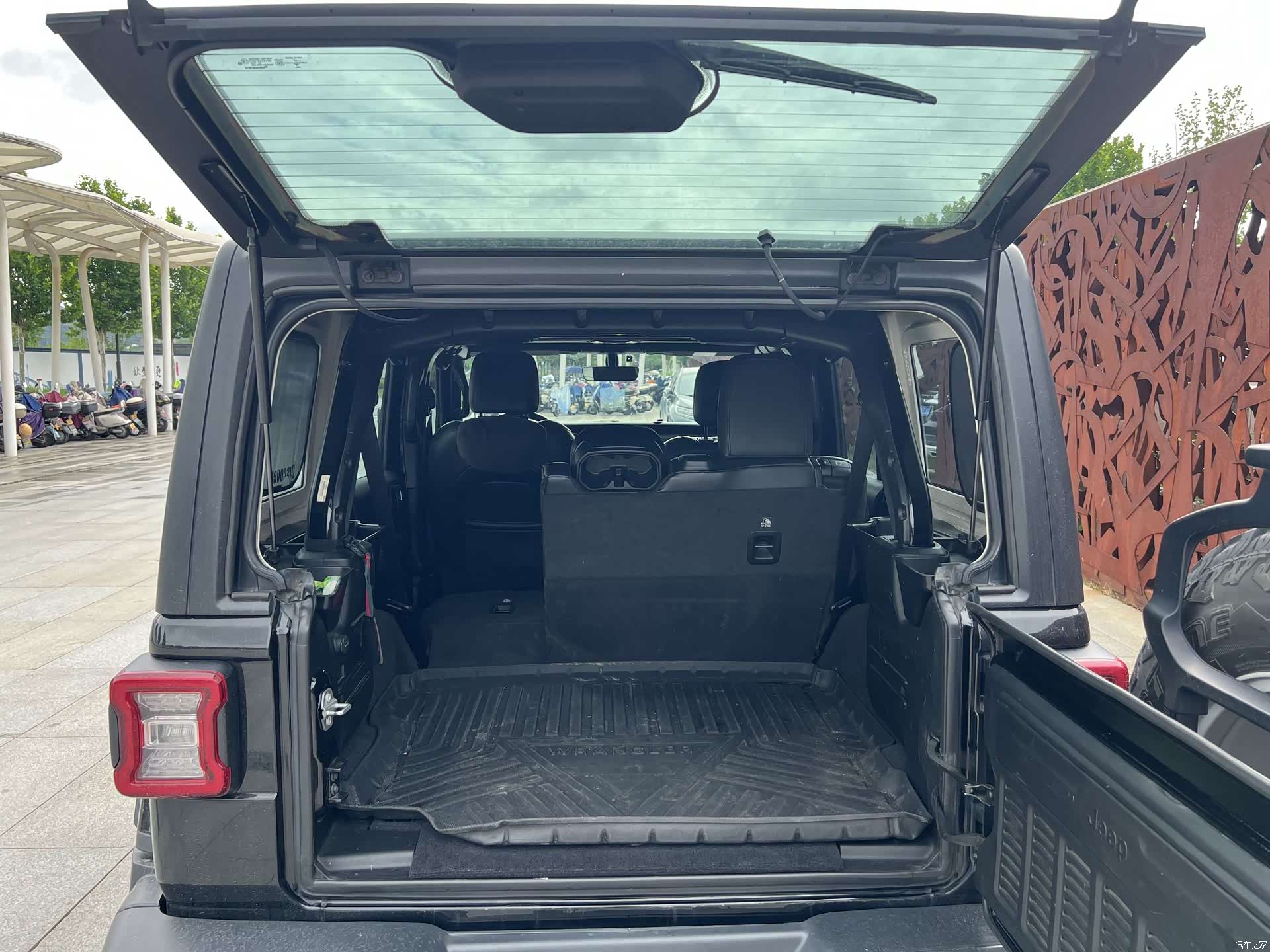 Jeep Wrangler, 2021 22