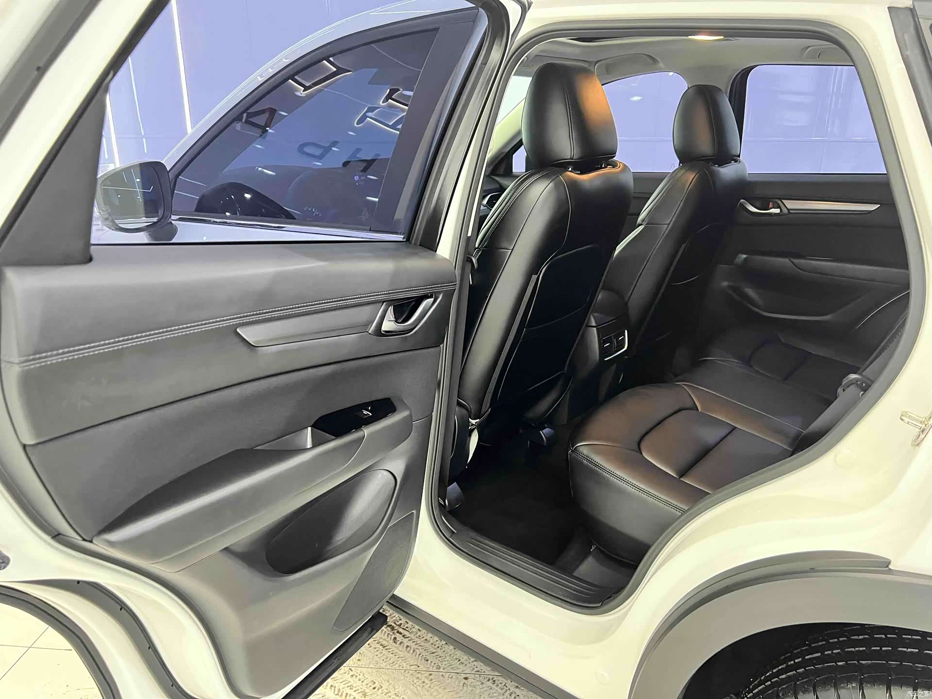 Mazda CX-5, 2024 11