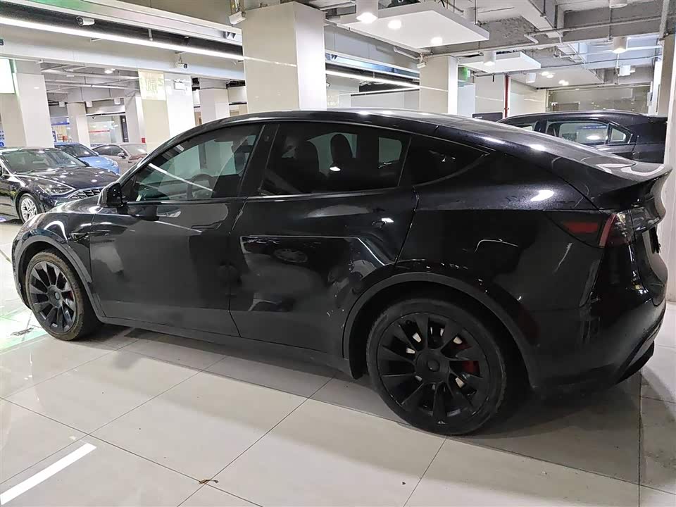 Tesla Model Y Tesla Model Y