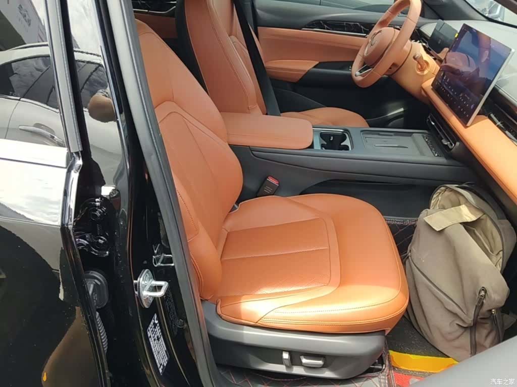 Wuling Starlight, 2025 25