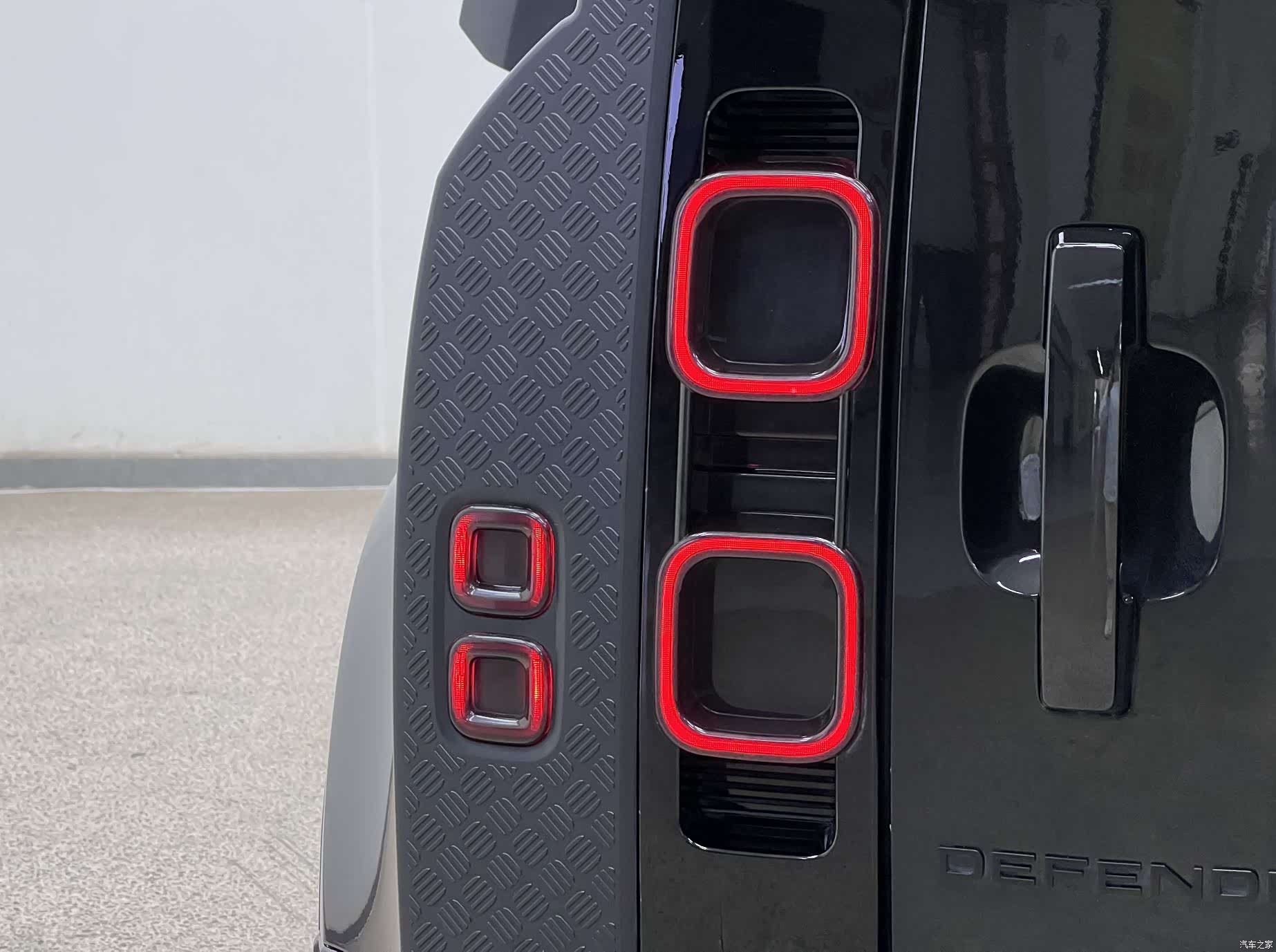 Land Rover Defender, 2022 36