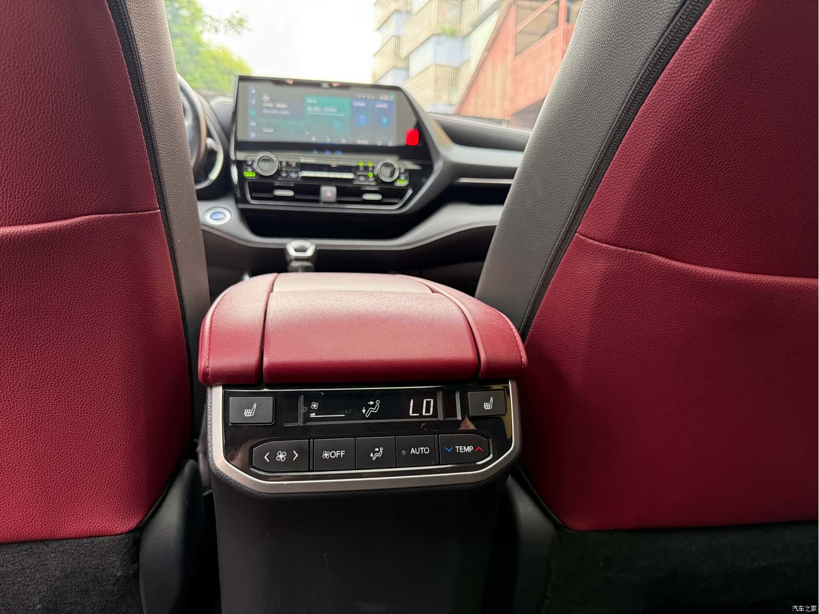 Toyota Crown, 2021 12