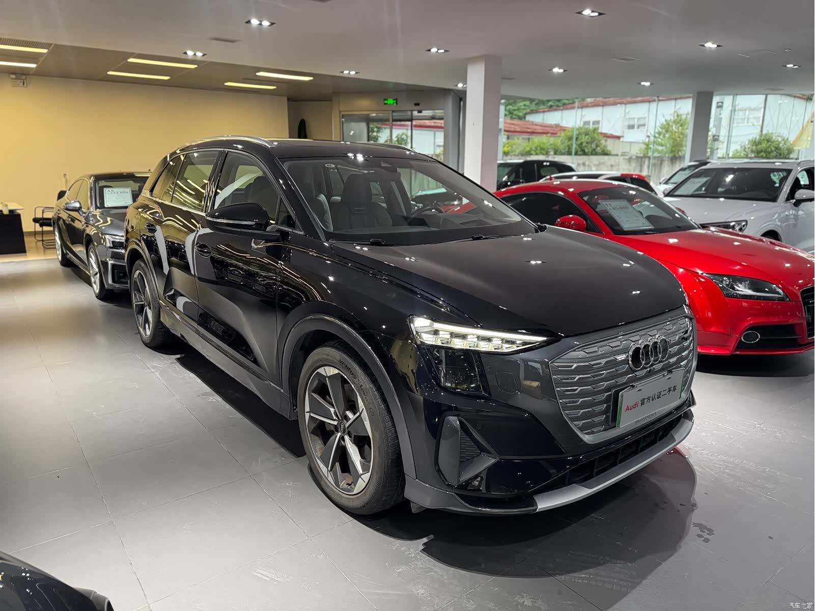 Audi Q5 e-tron, 2024 3