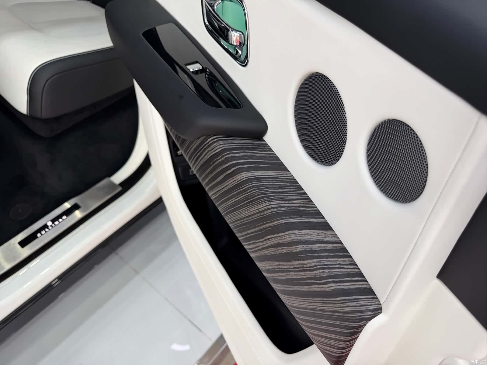Rolls-Royce Cullinan, 2026 8