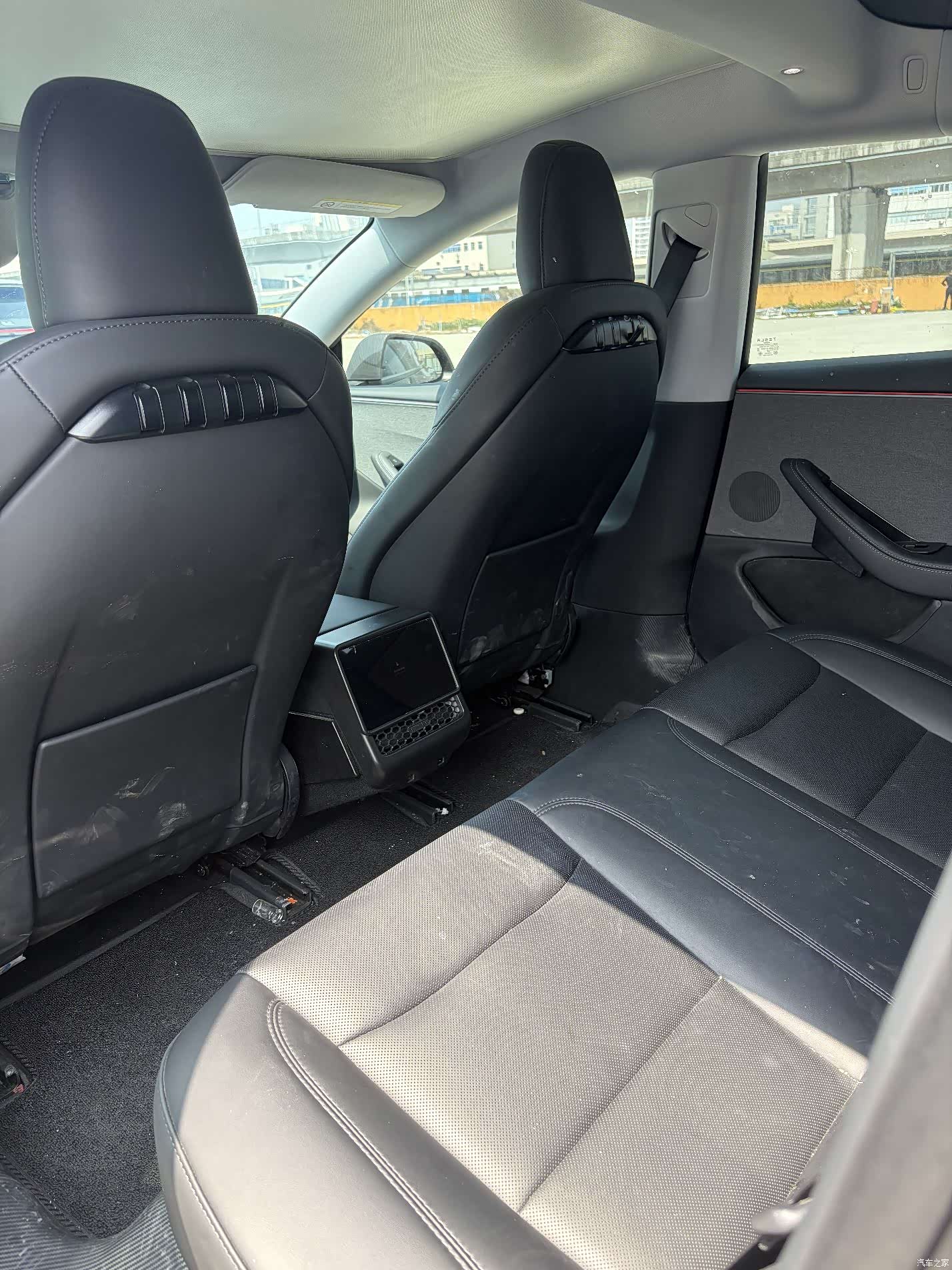 Tesla Model 3, 2025 все фото