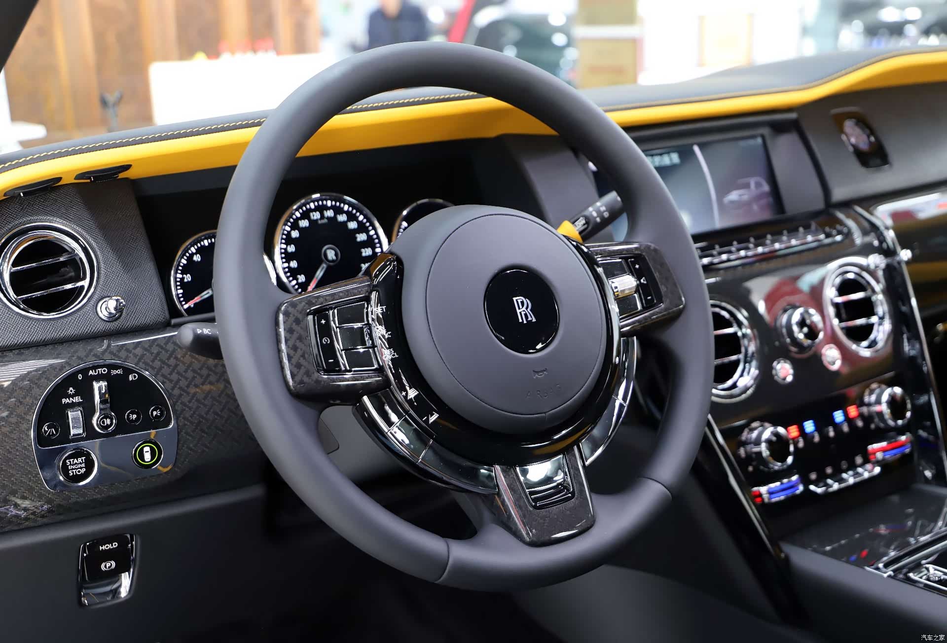 Rolls-Royce Cullinan, 2023 9