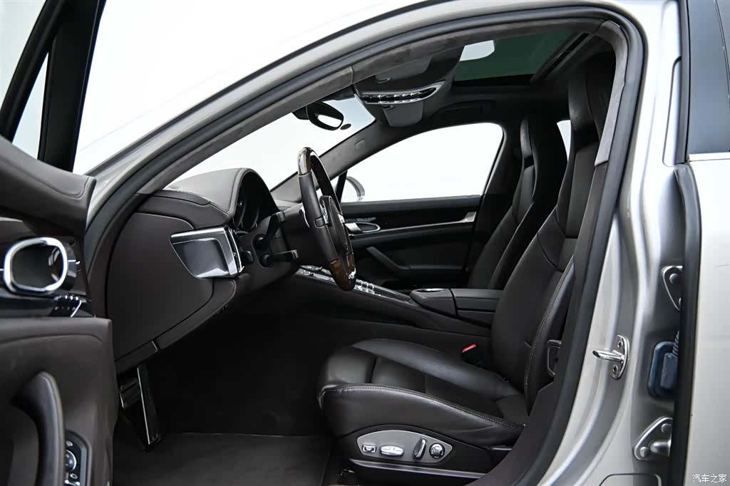 Porsche Panamera, 2010 8