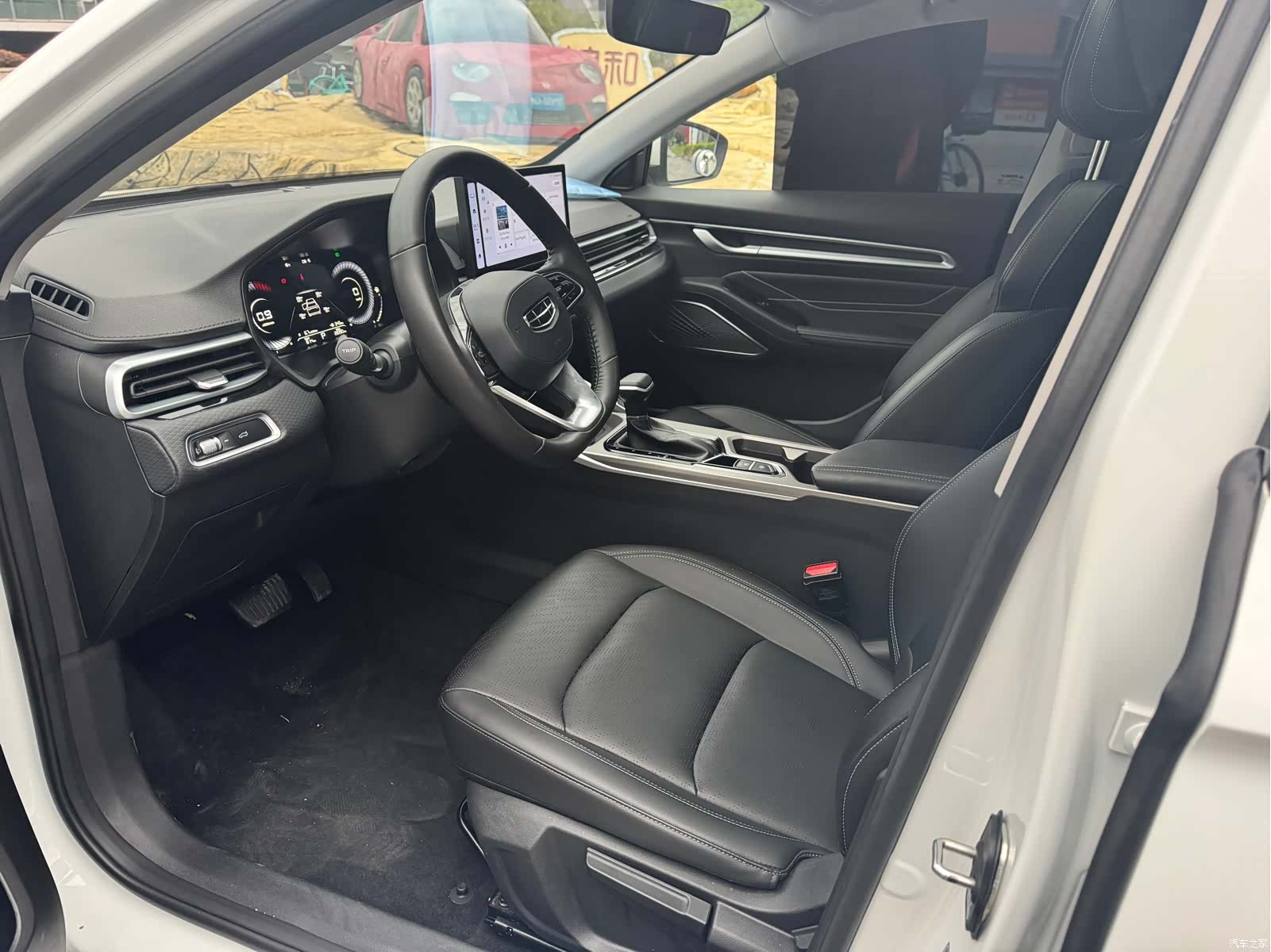 Geely Emgrand, 2024 все фото