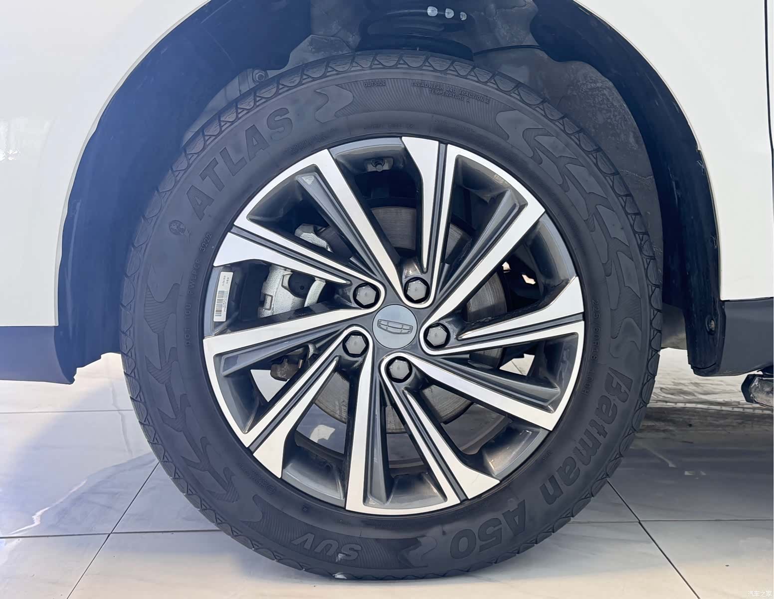 Geely X6, 2022 17