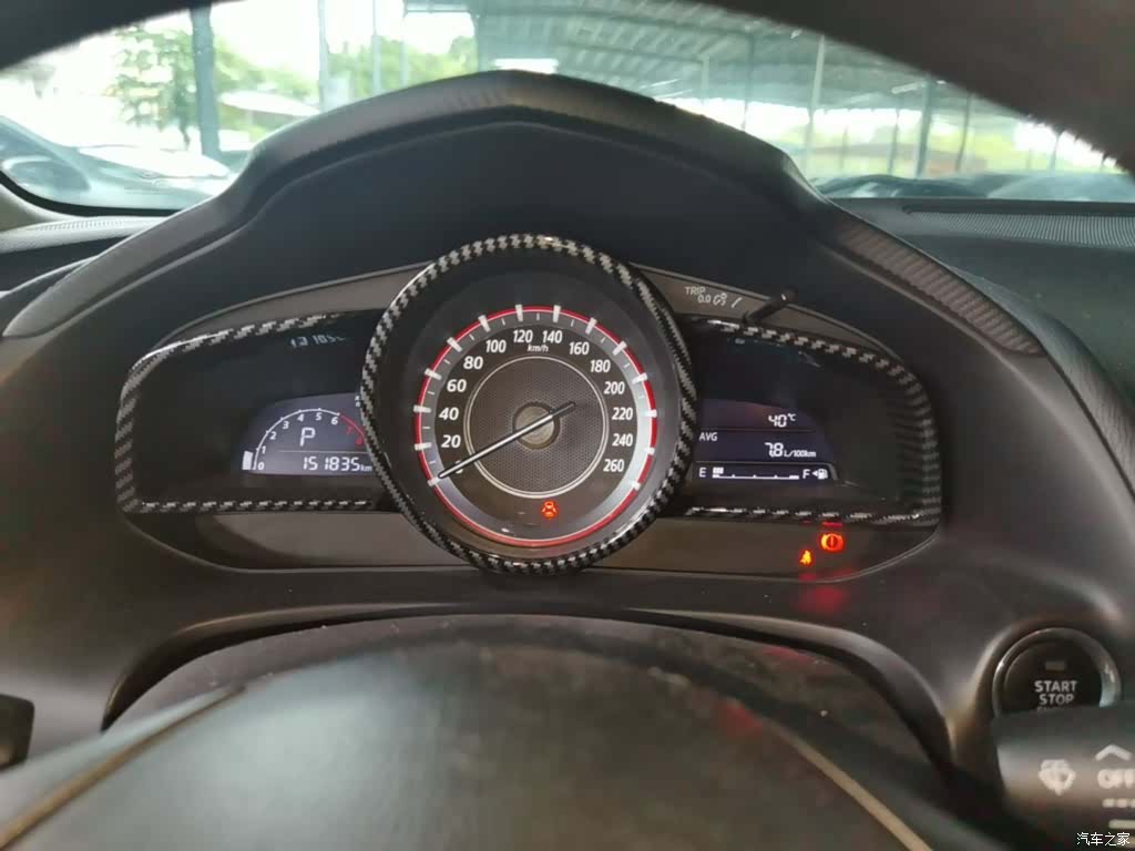 Mazda Mazda3, 2015 12