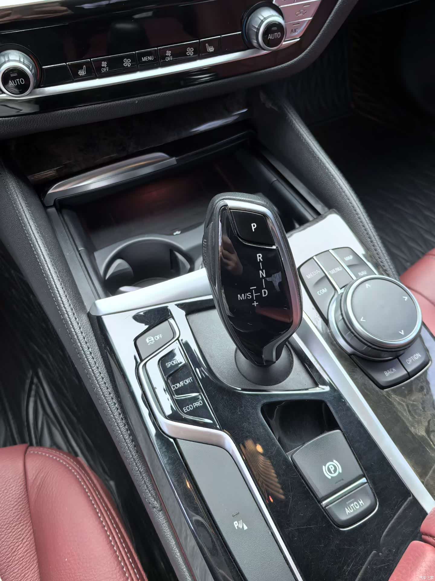 BMW 5 Series, 2019 все фото
