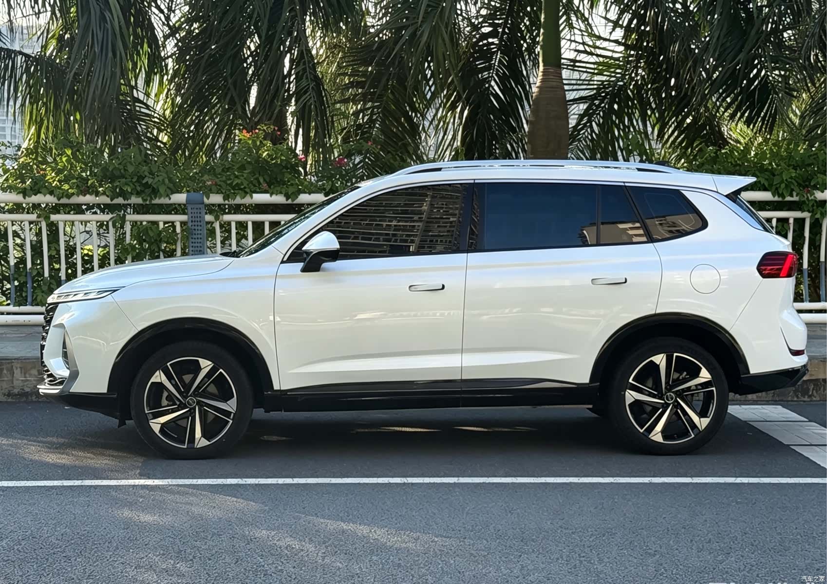 Roewe RX5, 2022 3