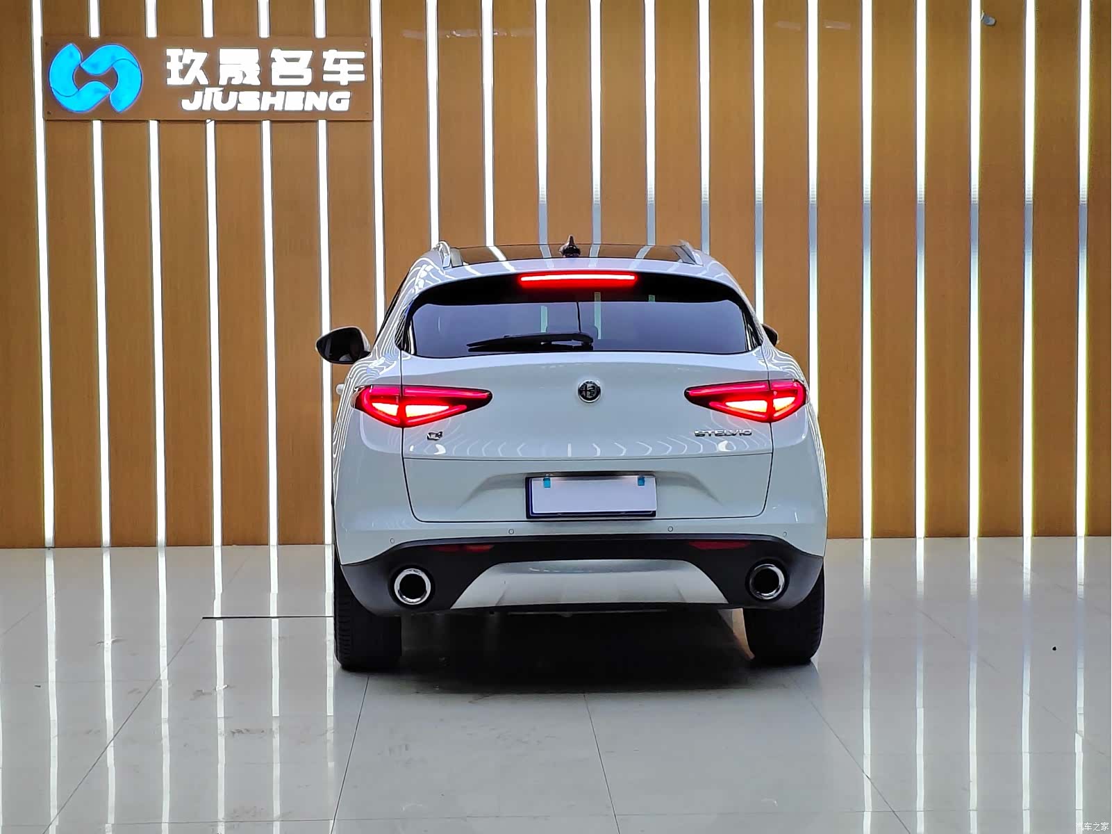 Alfa Romeo Stelvio, 2019 17