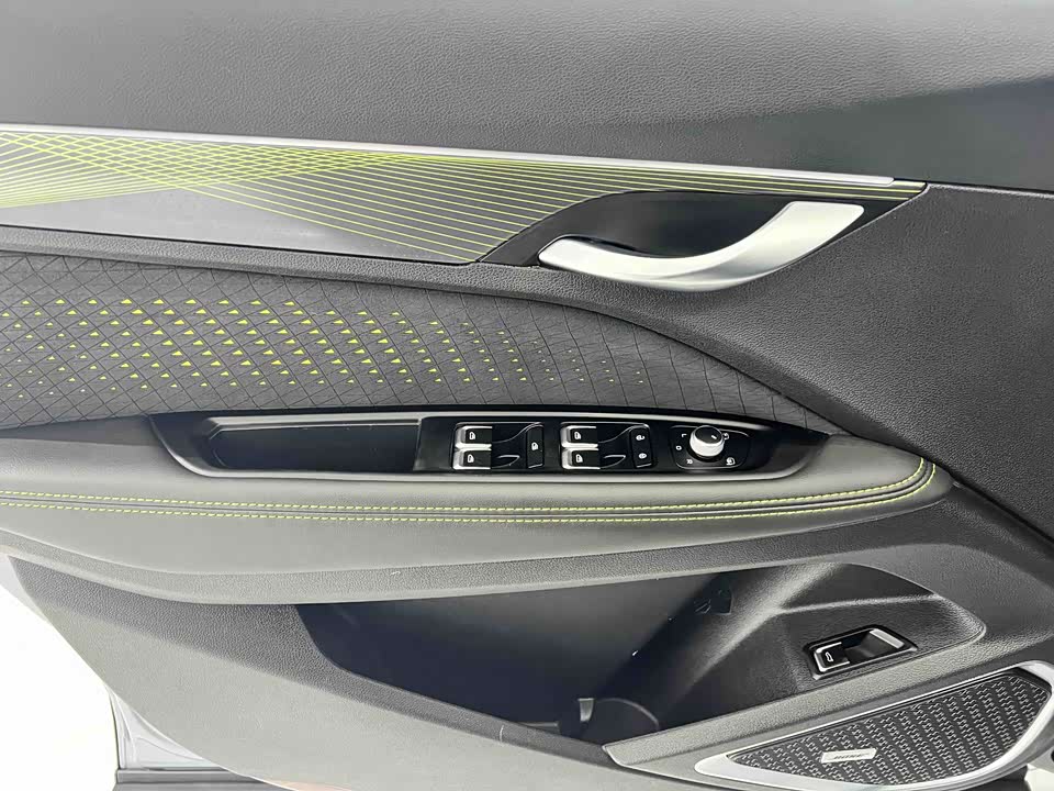 Geely Tugella (рест)