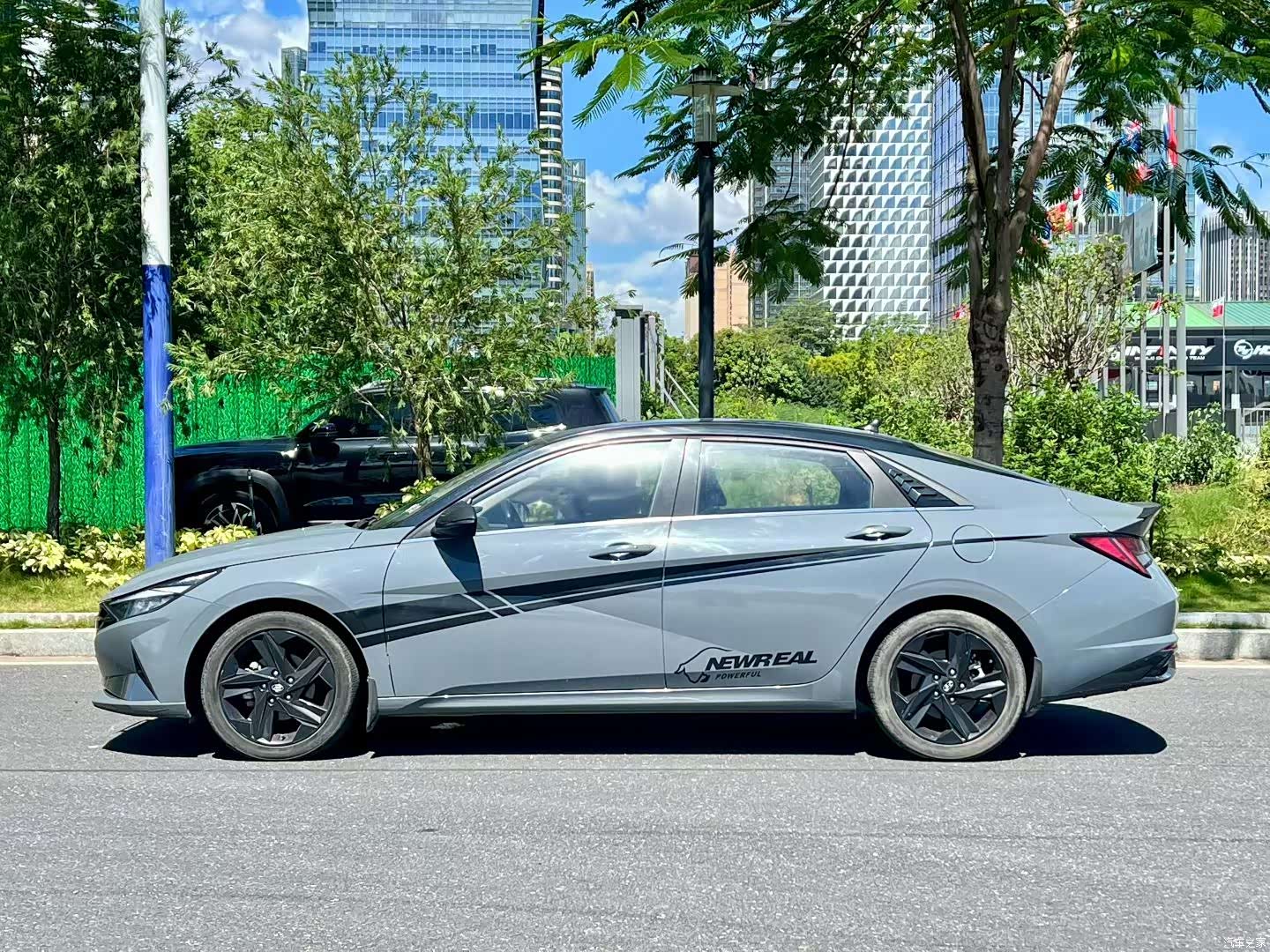 Hyundai Elantra, 2020 3