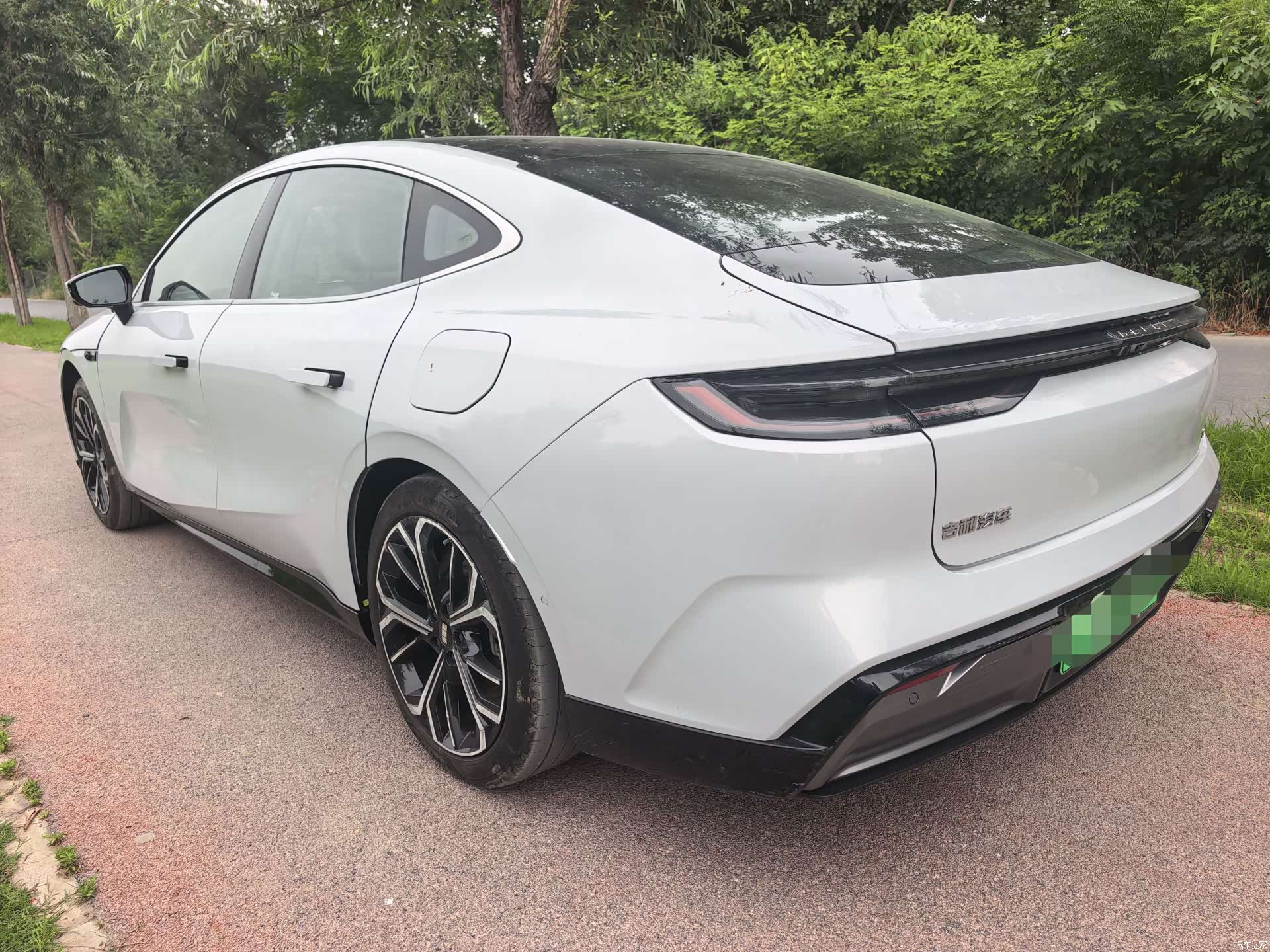 Geely E8, 2025 9