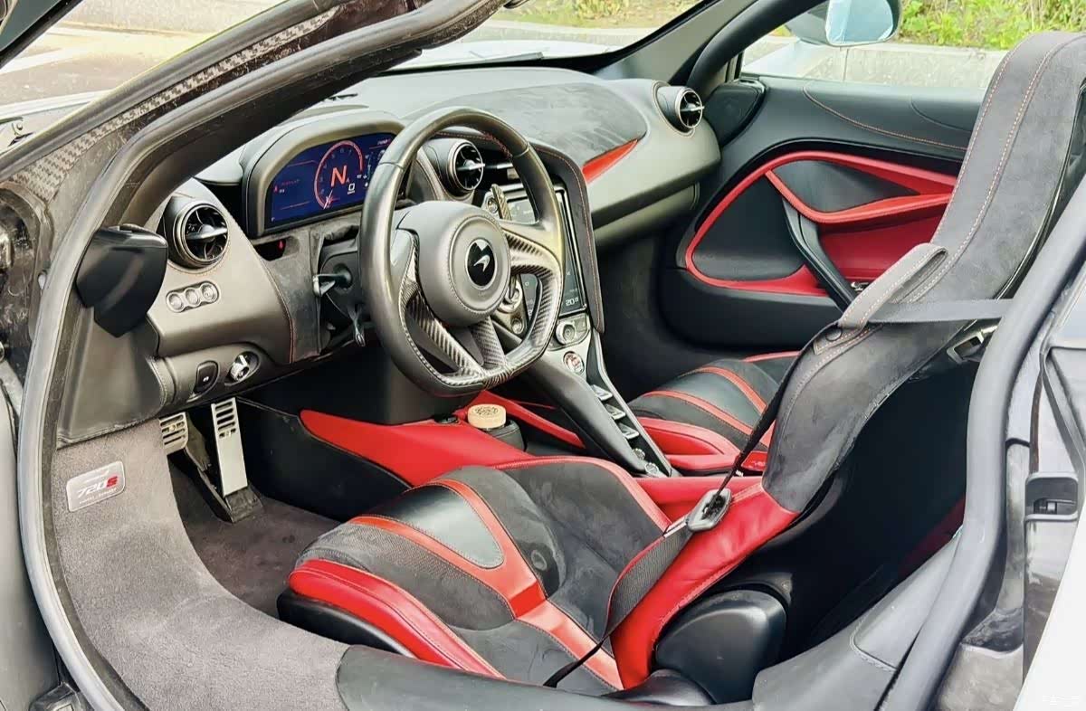 McLaren 720S, 2019 4