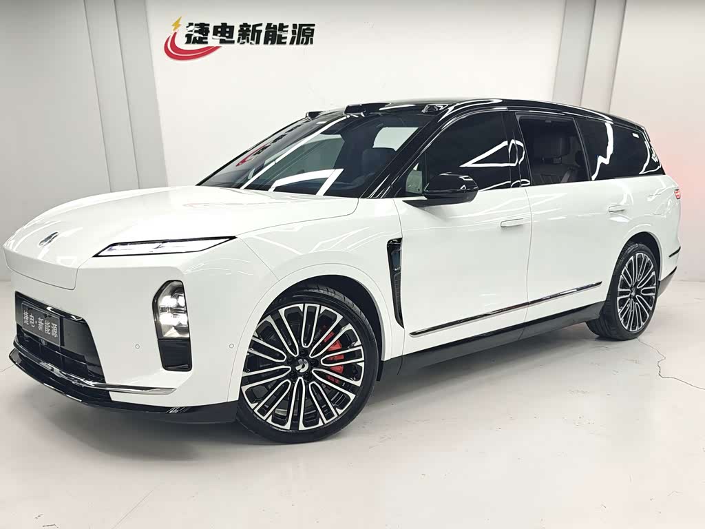 NIO ES8