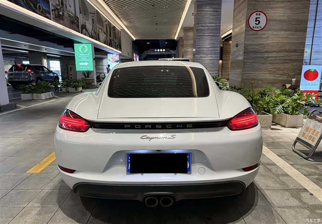 Porsche Cayman, 2018 все фото