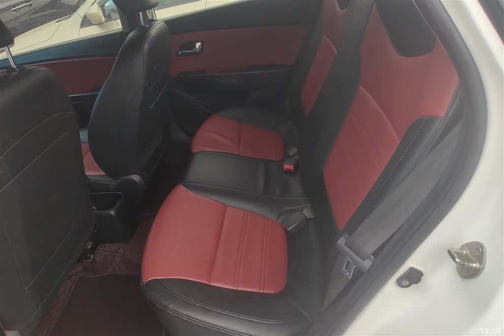 Kia K2, 2015 11