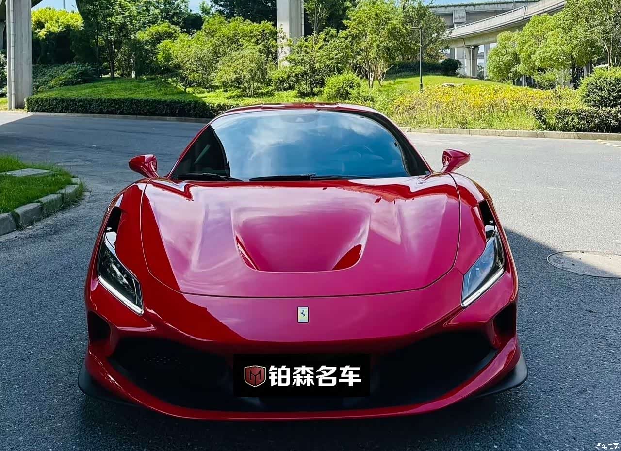 Ferrari F8, 2022 7