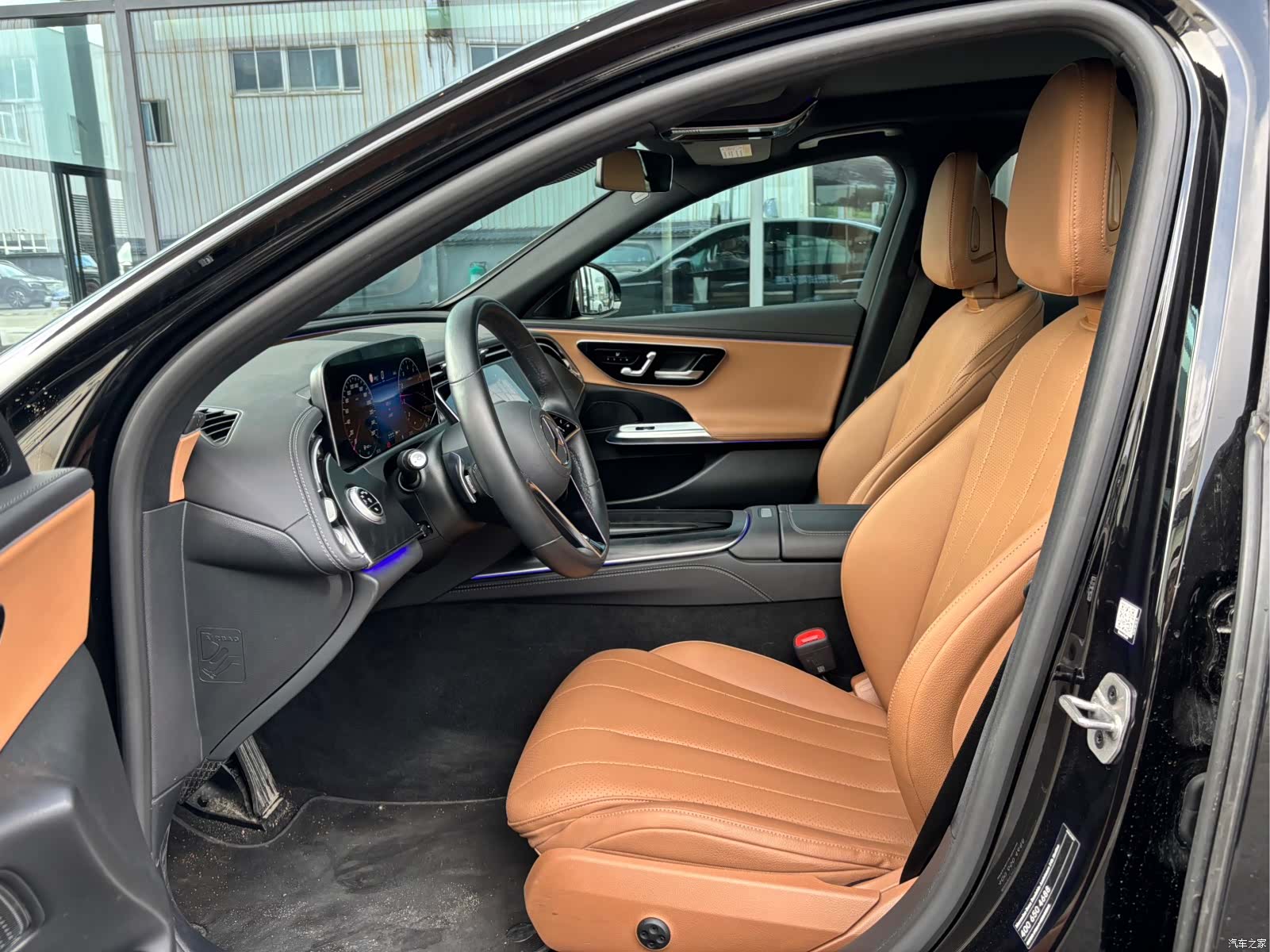 Mercedes-Benz E-Class, 2024 10