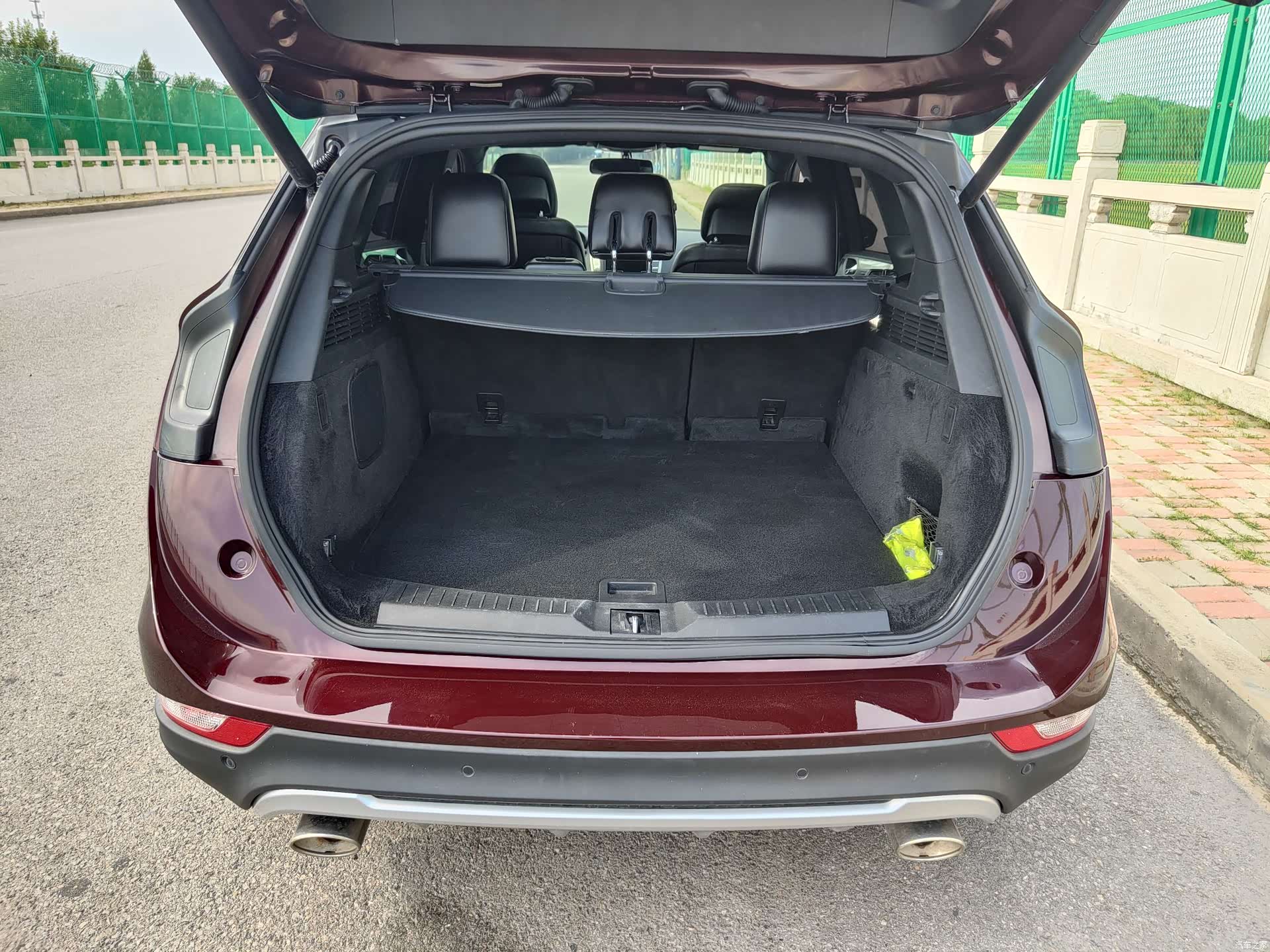 Lincoln MKC, 2019 12