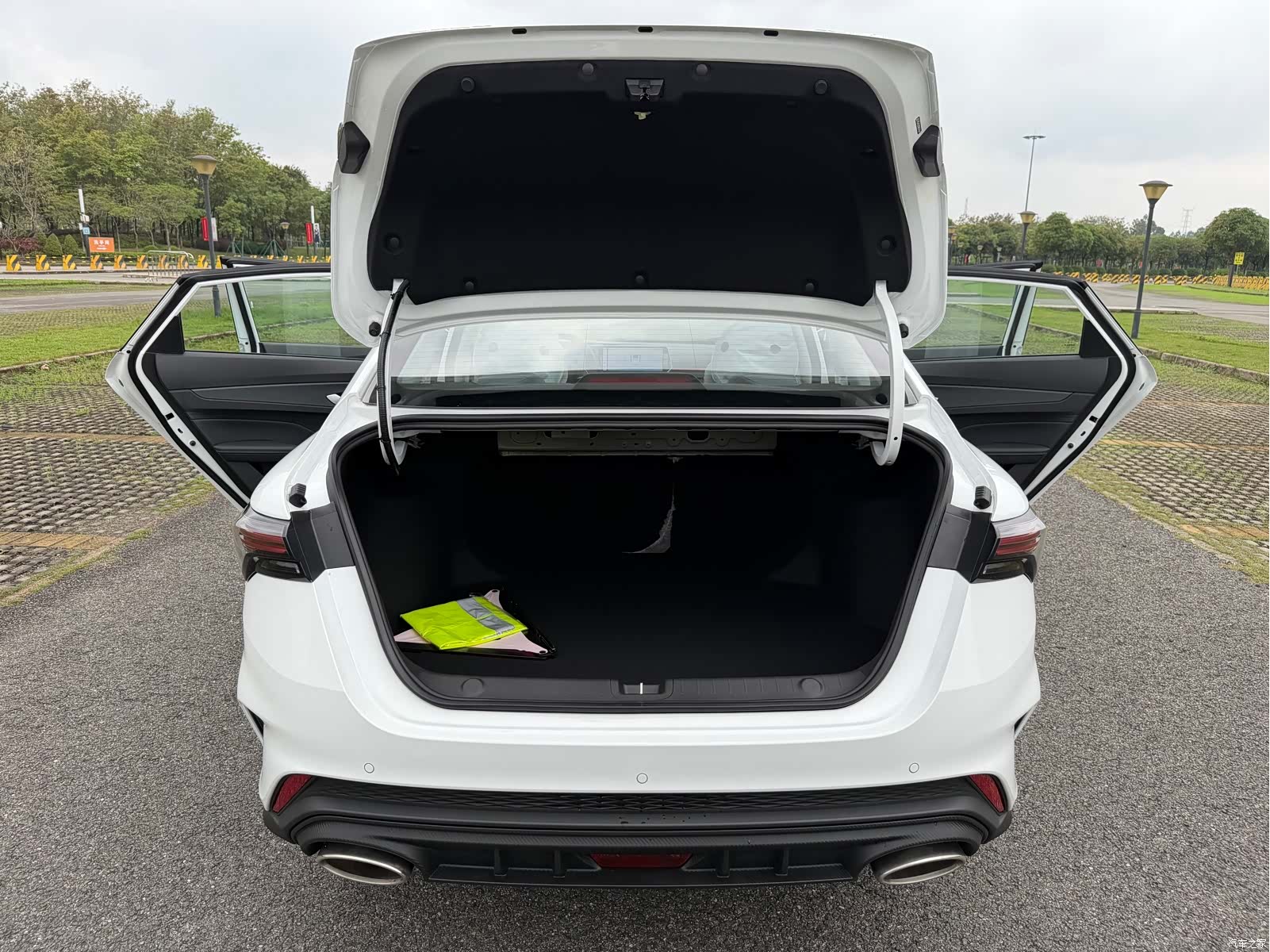Geely Binray, 2026 31