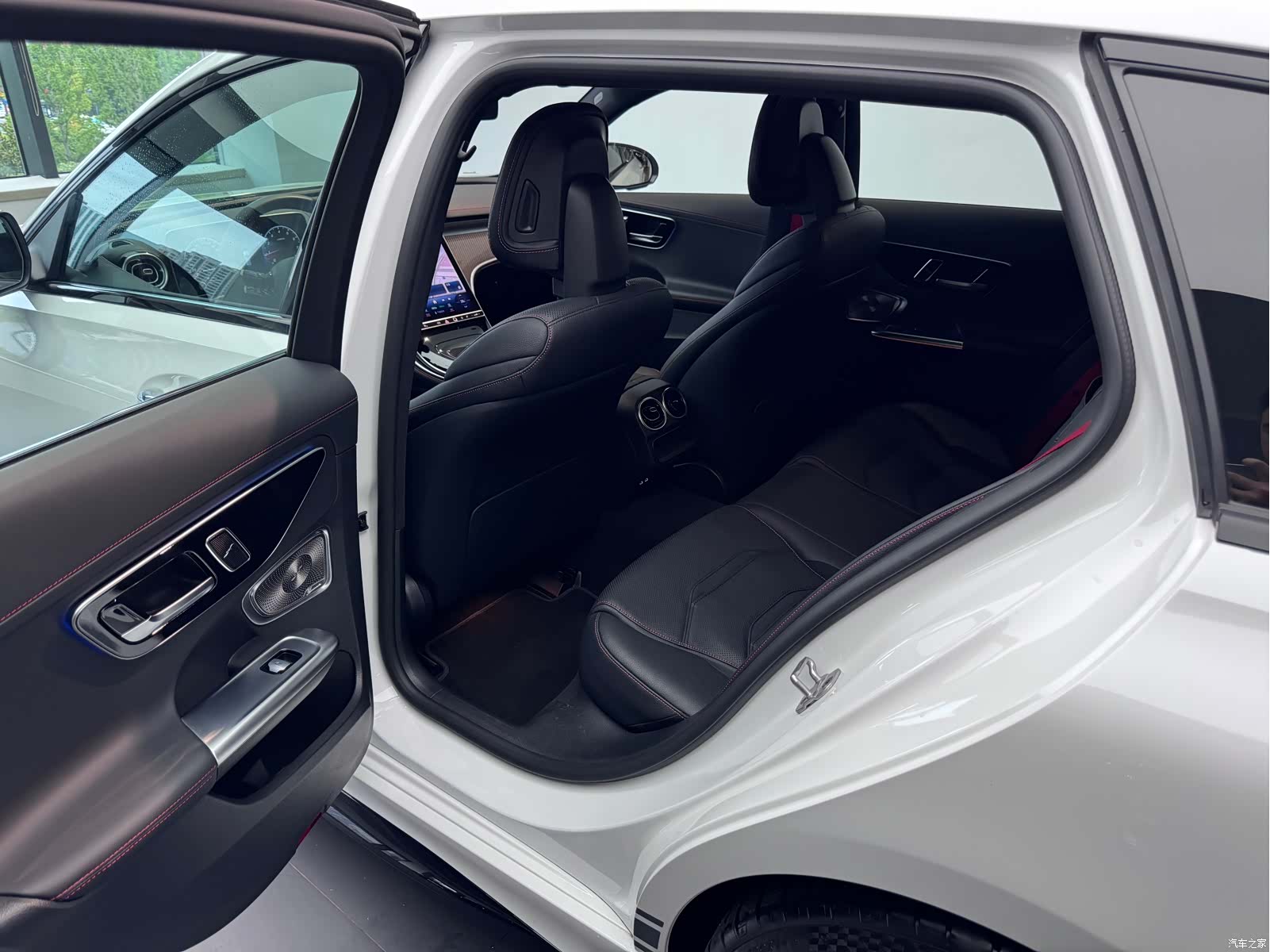 Mercedes-Benz C-Class, 2025 все фото