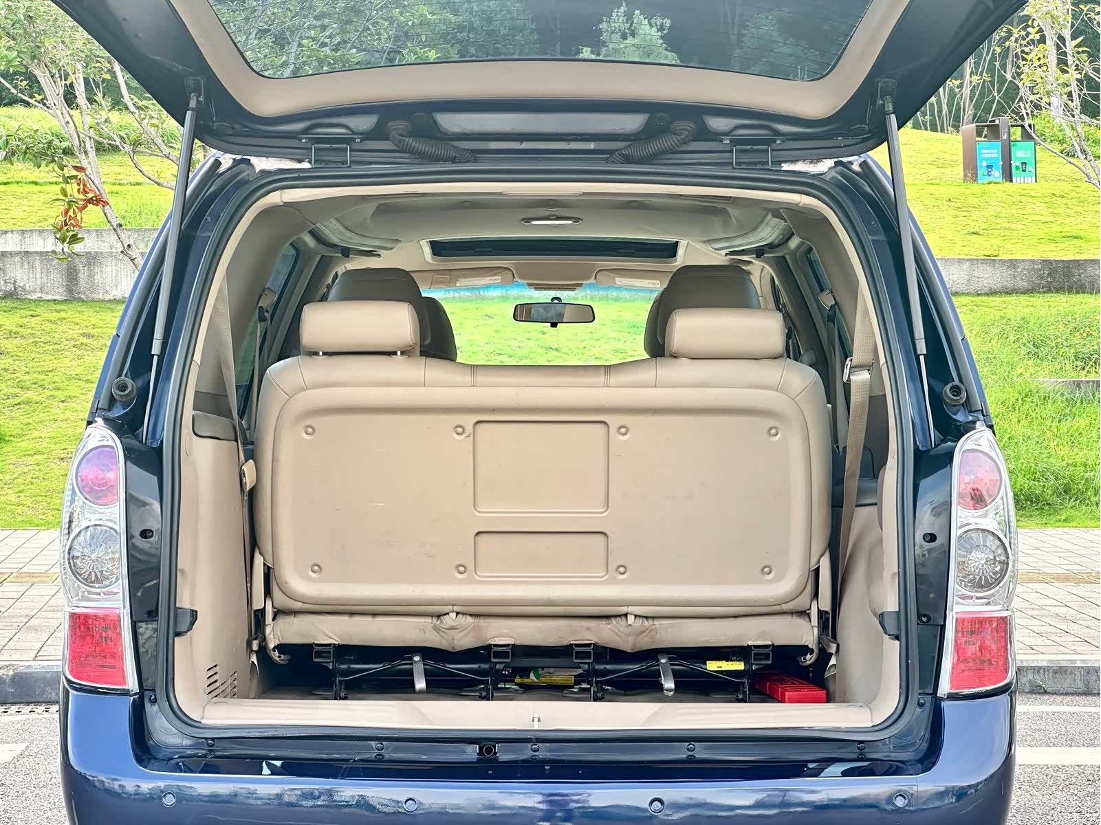Buick GL8, 2011 20