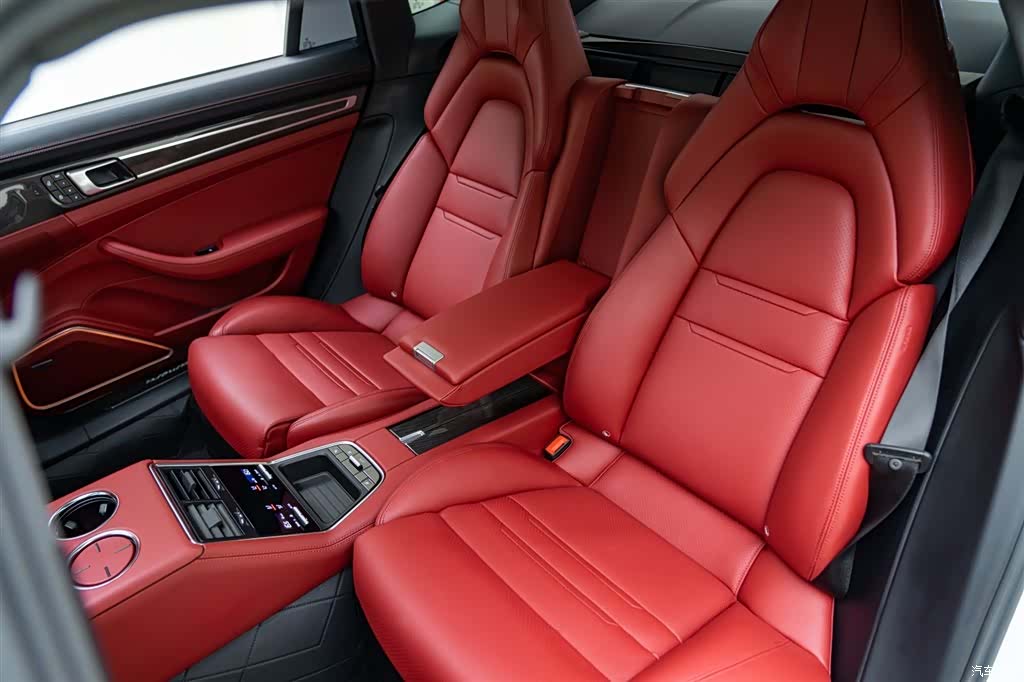 Porsche Panamera, 2024 13