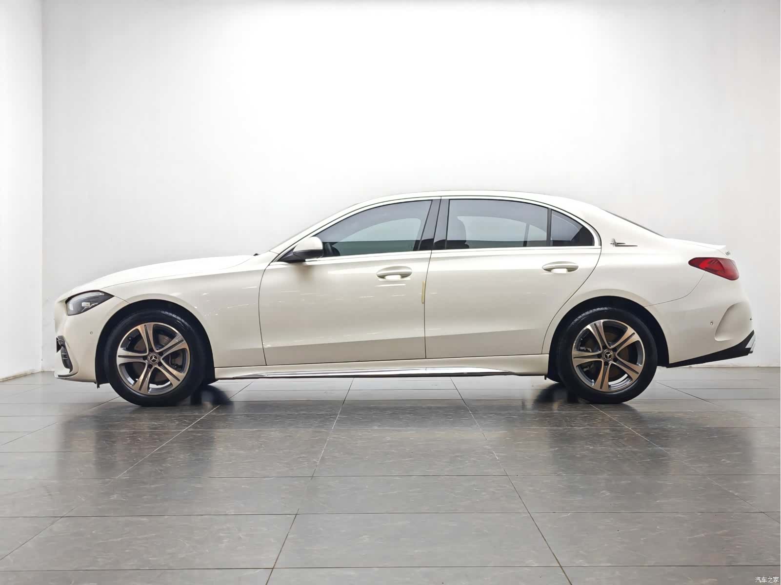 Mercedes-Benz C-Class, 2022 10