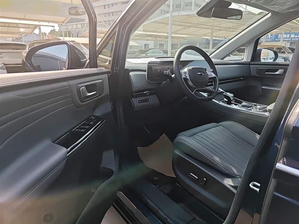 JAC Refine Ruifeng RF8 PHEV