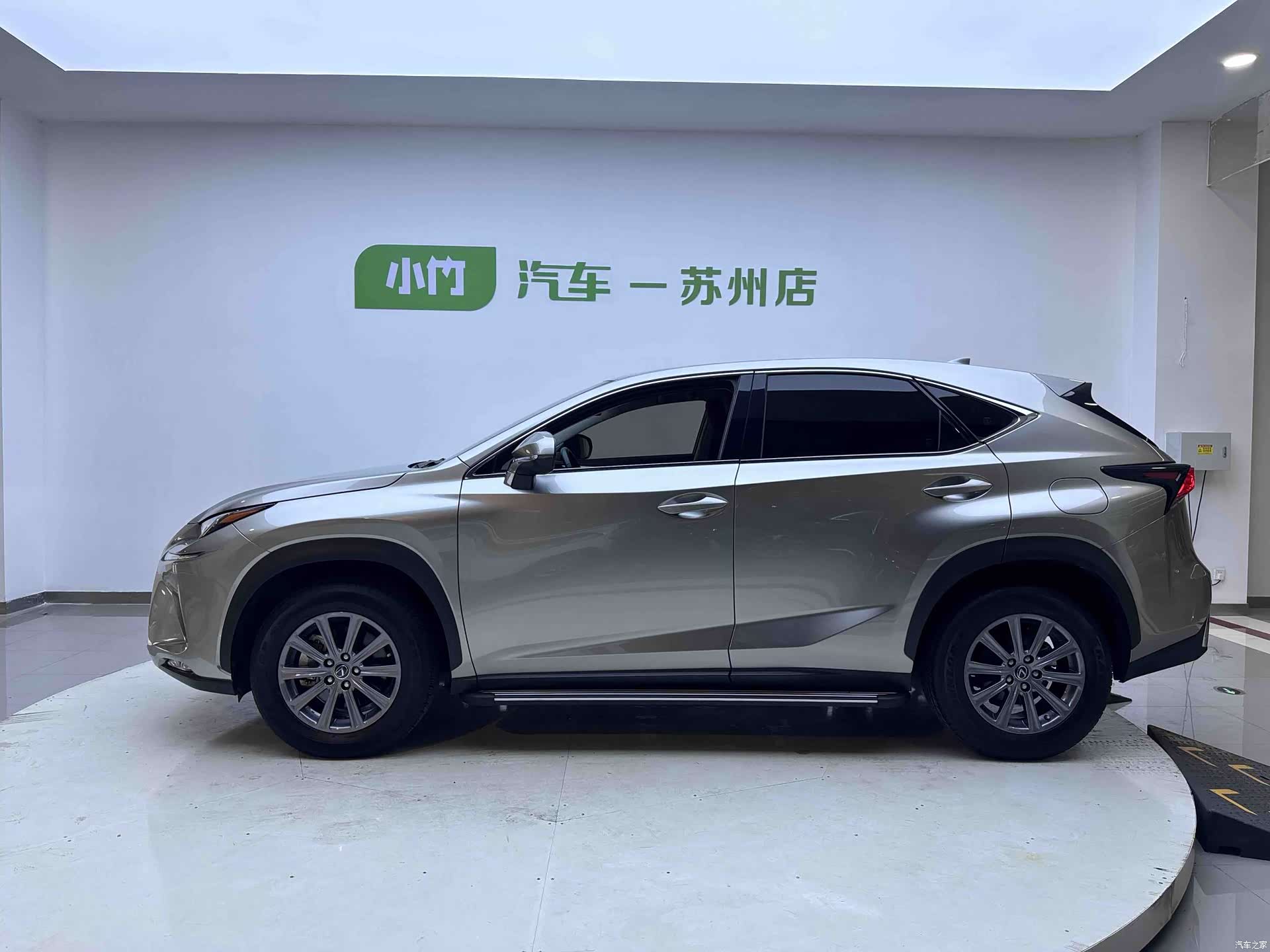 Lexus NX, 2021 7