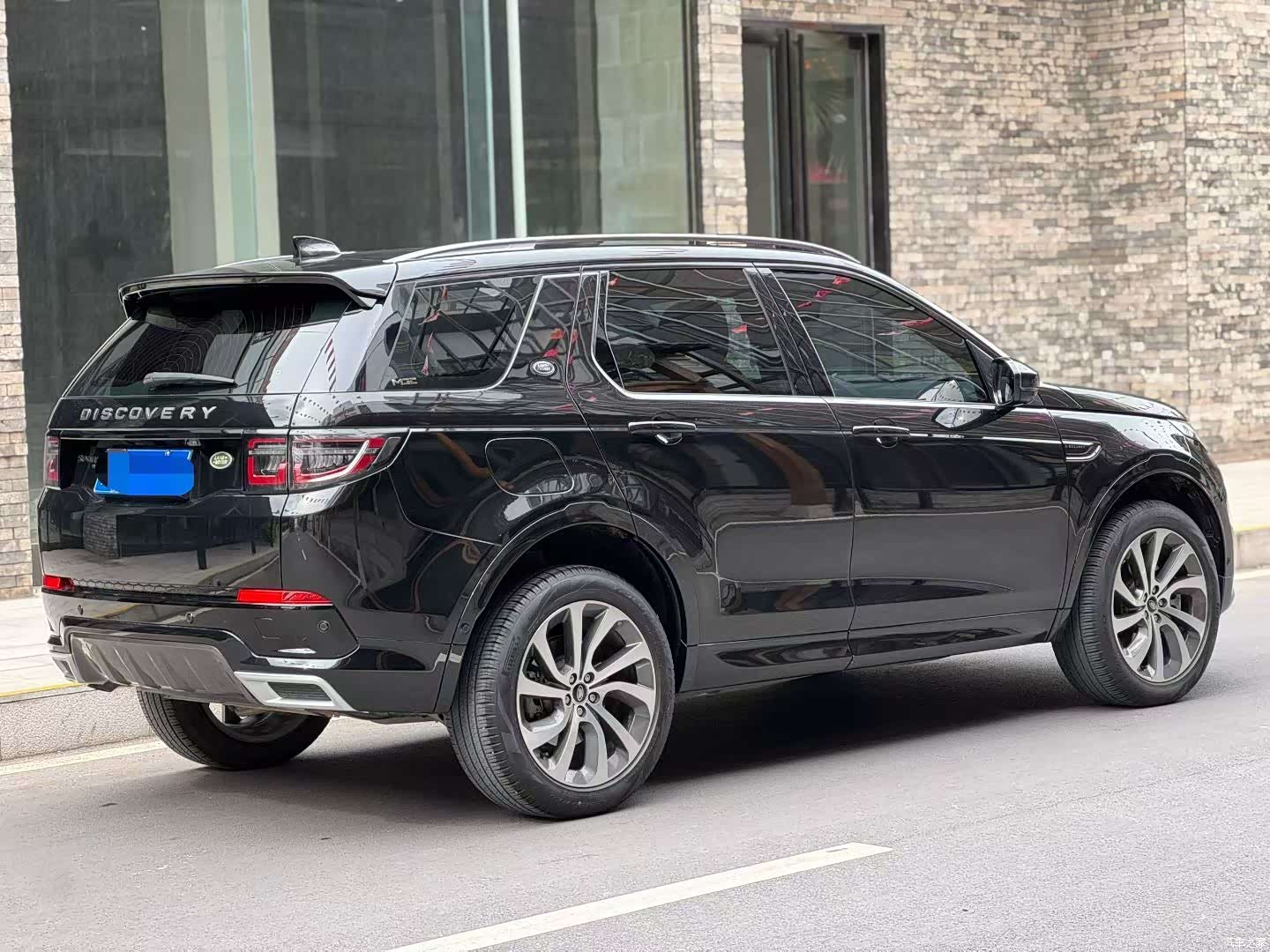 Land Rover Discovery, 2023 3