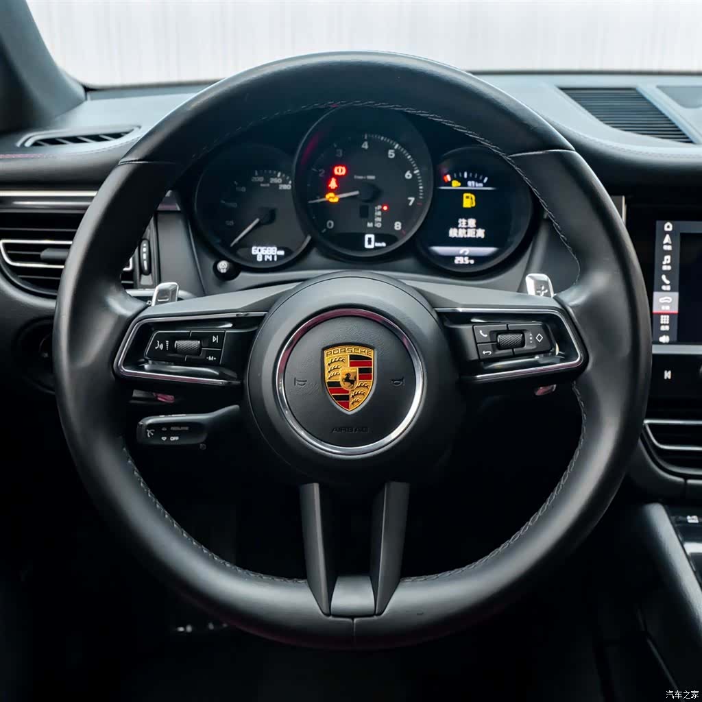 Porsche Macan, 2022 13