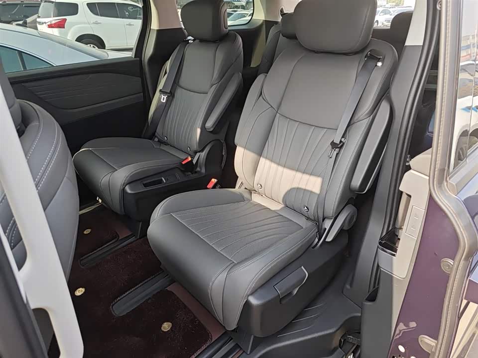 JAC Refine Ruifeng RF8 PHEV