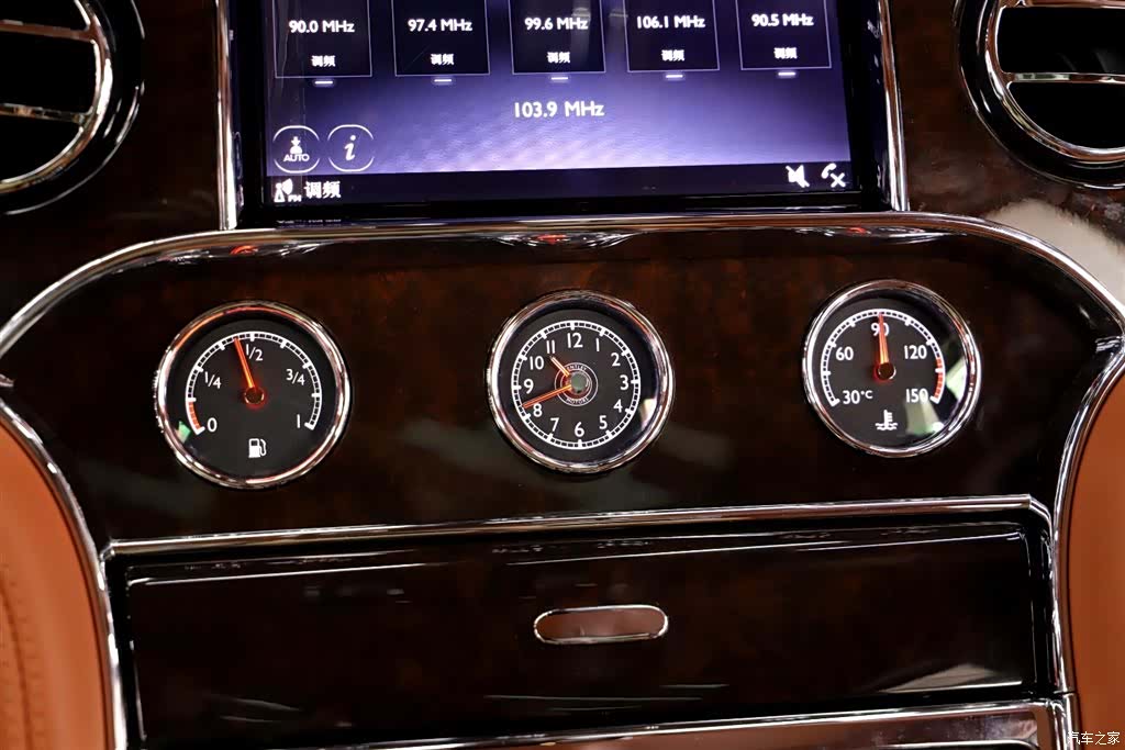 Bentley Mulsanne, 2019 15