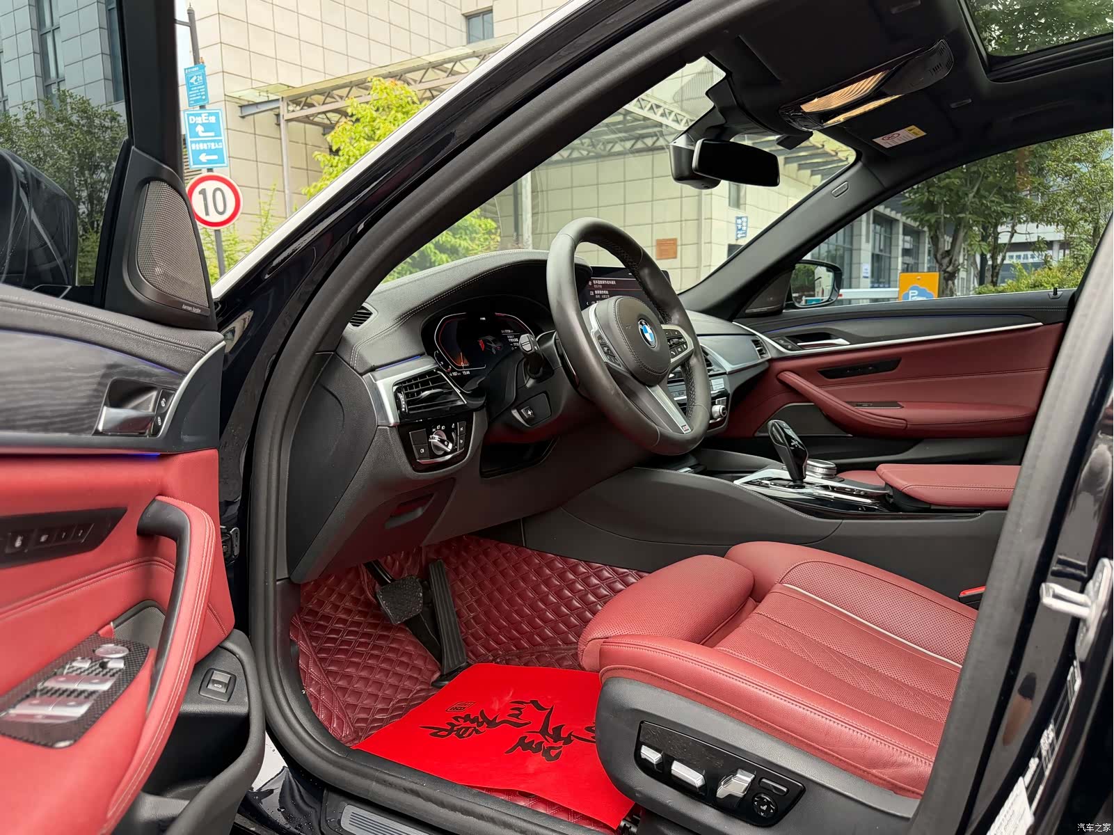 BMW 5 Series, 2022 все фото