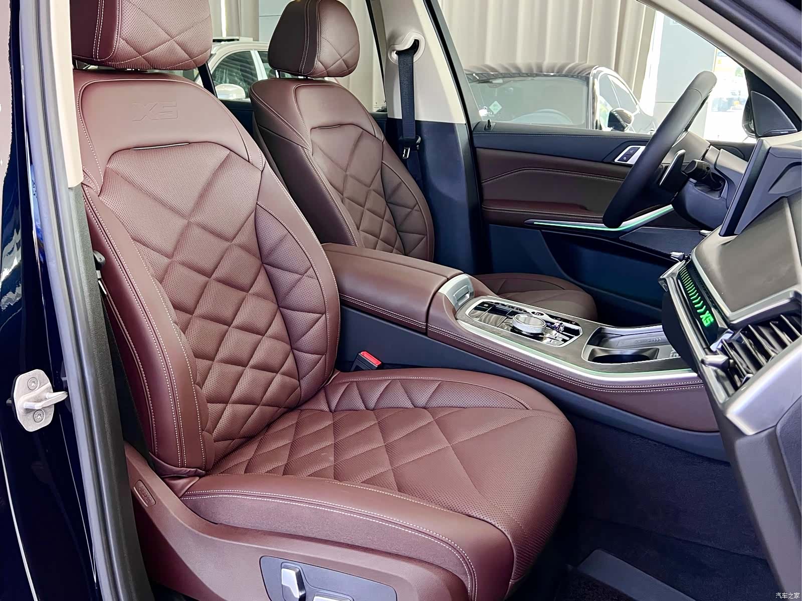 BMW X5, 2025 8