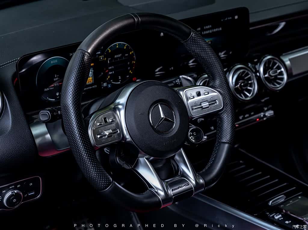 Mercedes-Benz GLB, 2021 4