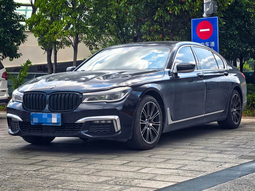 BMW 7 Series 7 2016 740Li Lead