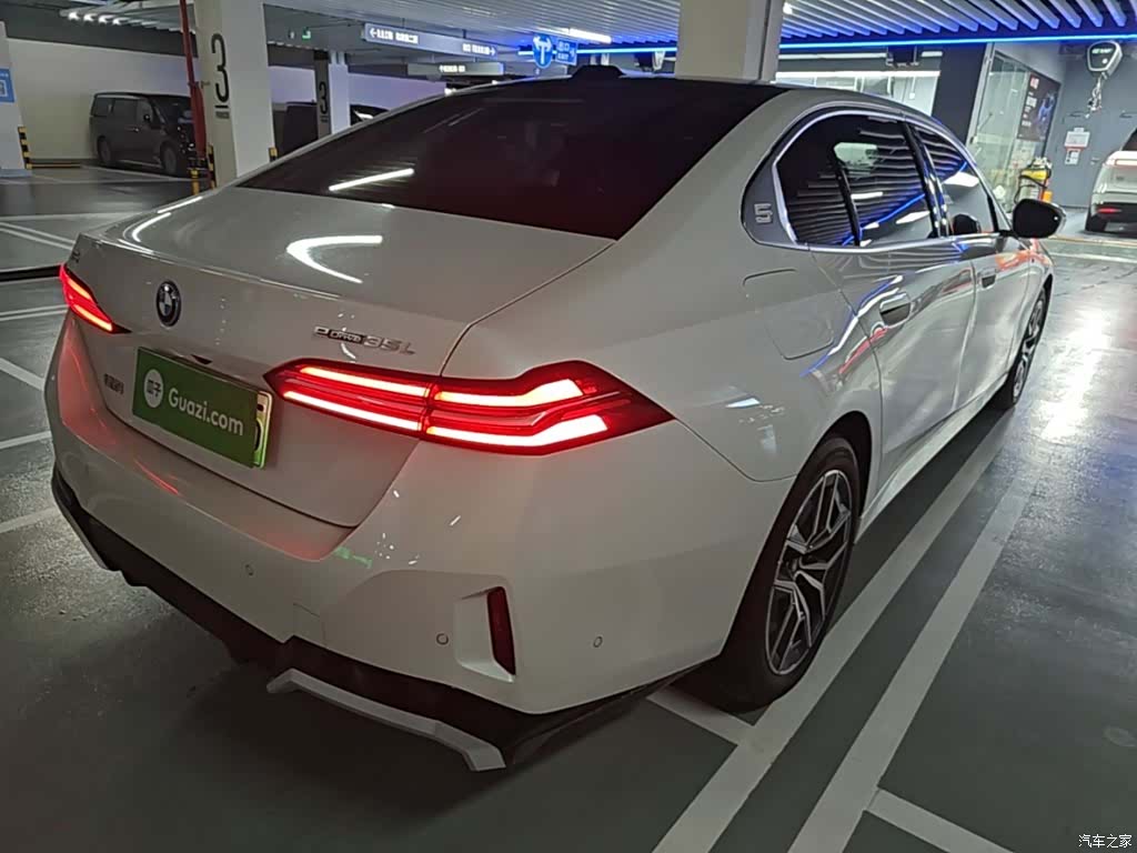 BMW i5, 2024 7