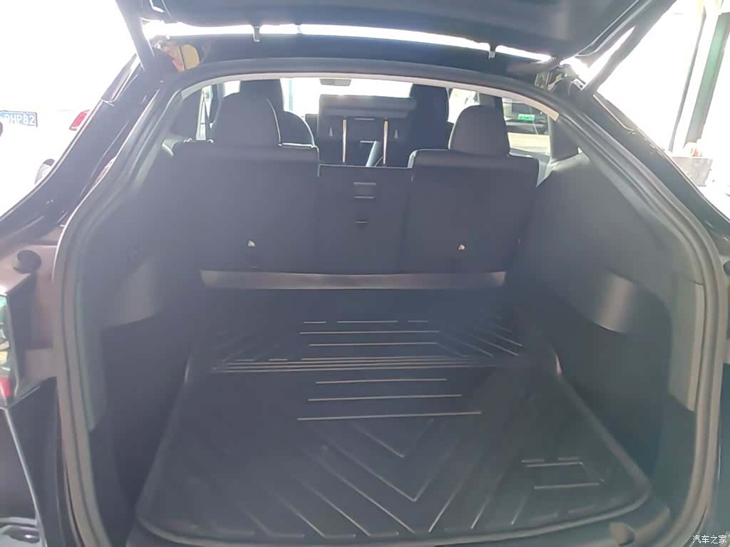Tesla Model Y, 2021 19