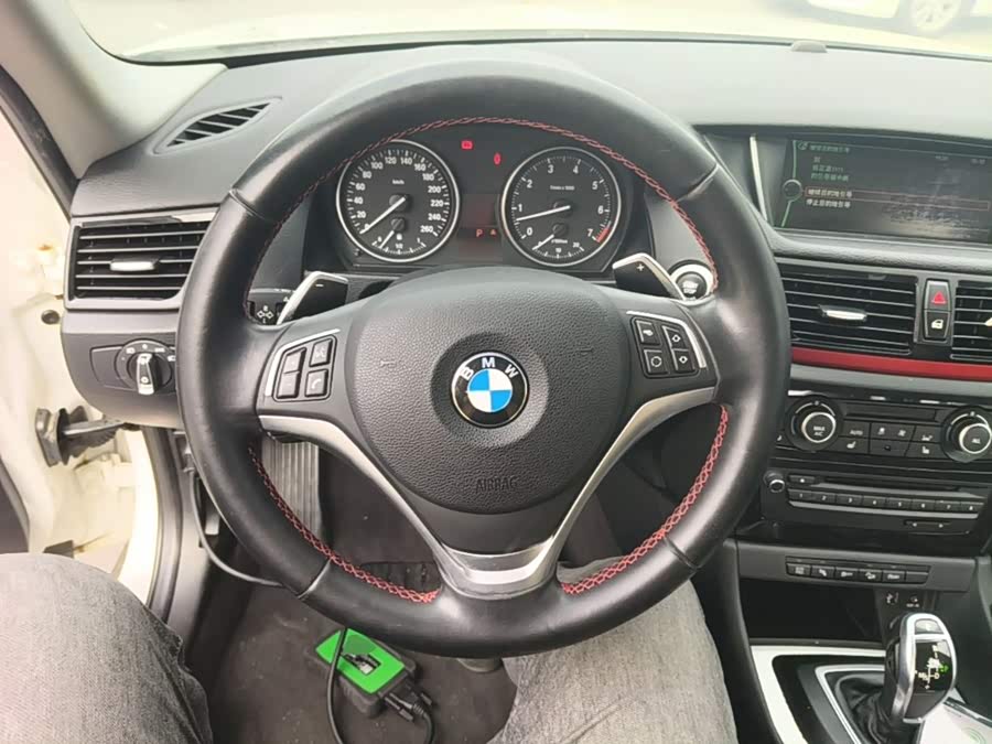 BMW X1 2015, фото 10