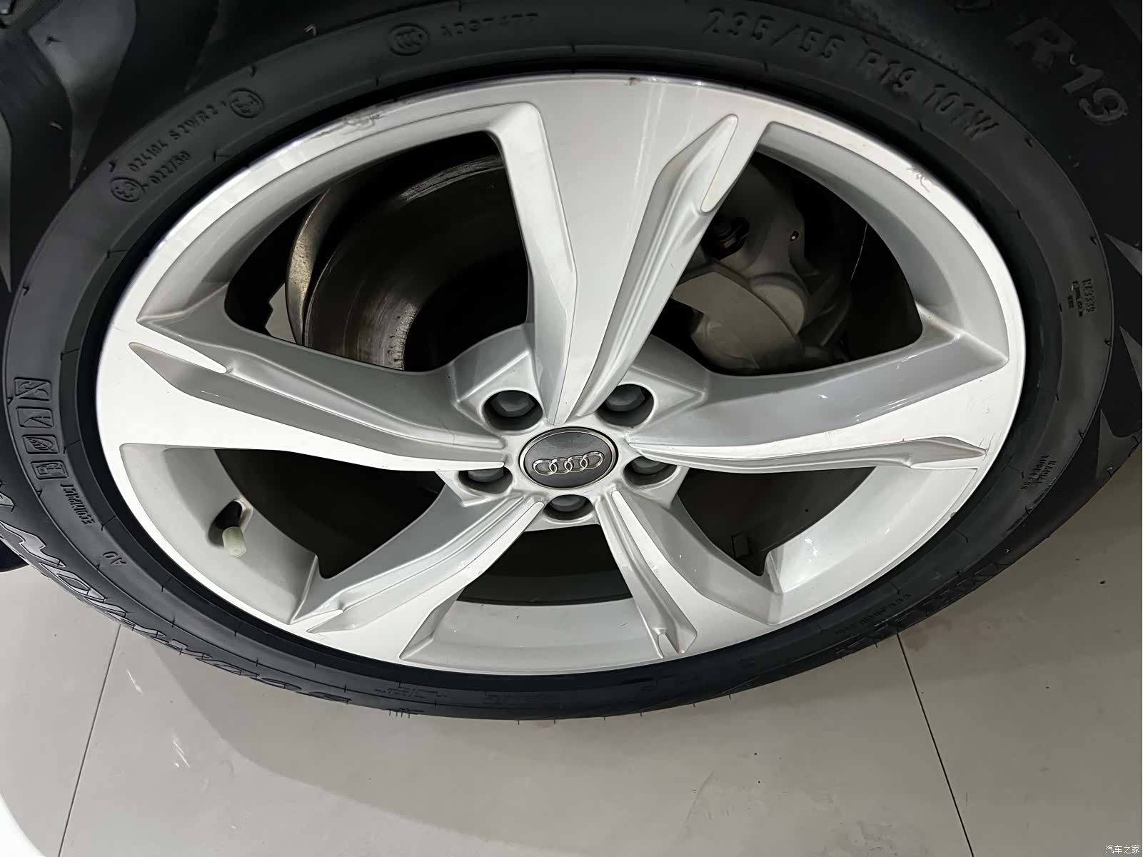 Audi Q5L, 2019 4