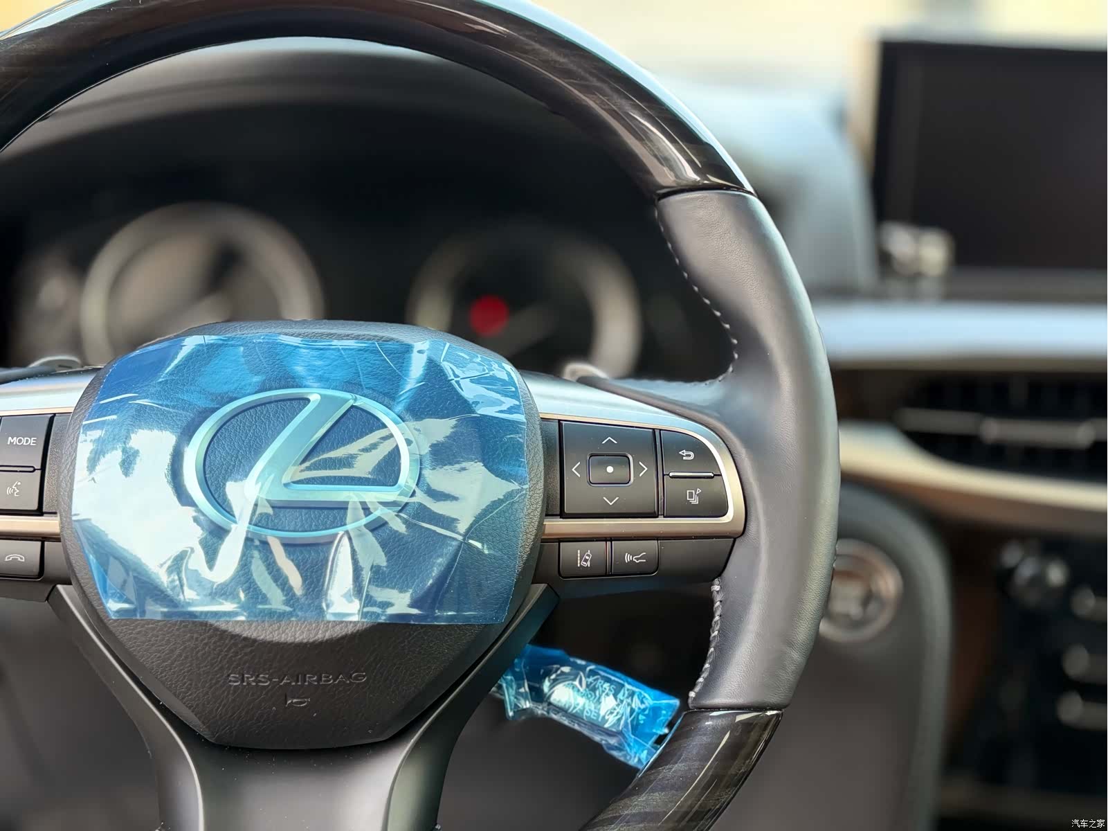 Lexus LX, 2022 12