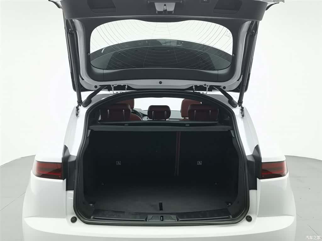 Land Rover E-PACE, 2024 16