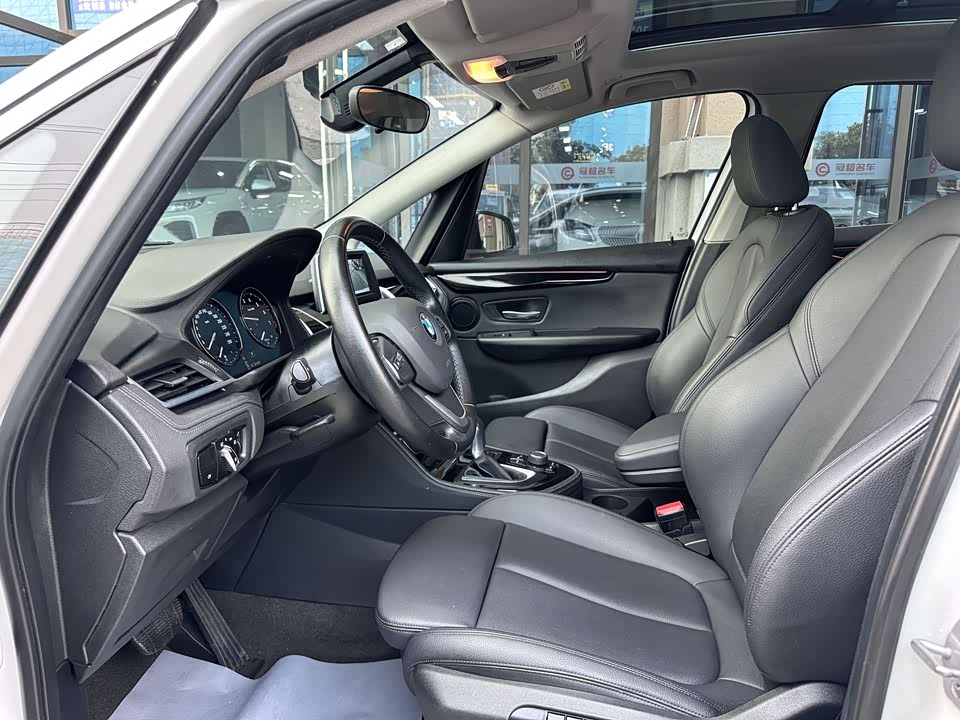 BMW 2 series station wagon